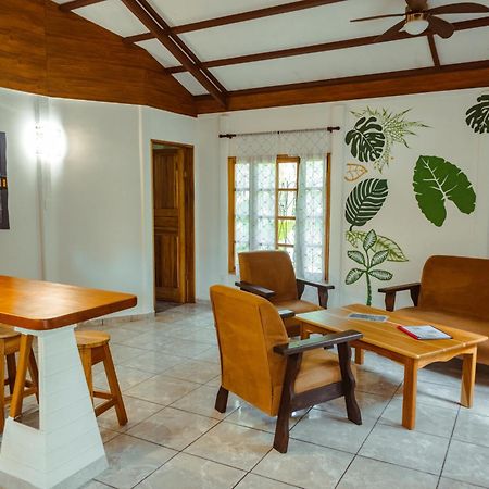 Pura Vida Vegana Hotell Cahuita Eksteriør bilde
